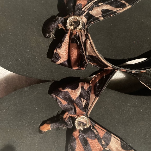 Guess brand black wedge thong sandals with leopard print bow never worn - Picture 6 of 6